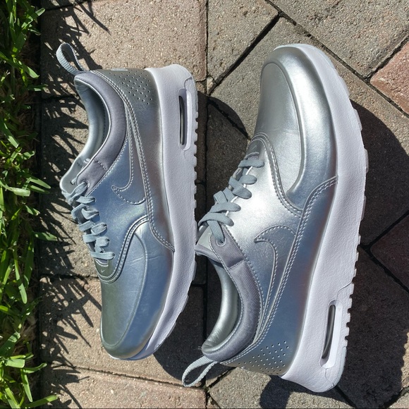nike air max thea metallic silver